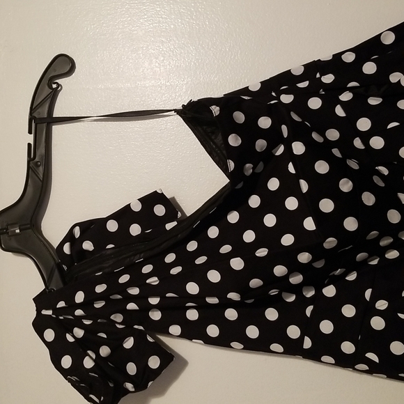 BCBGMAXAZRIA Polka Dots Poplin Romper Shorts Jumpsuit One Shoulder - Picture 3 of 9
